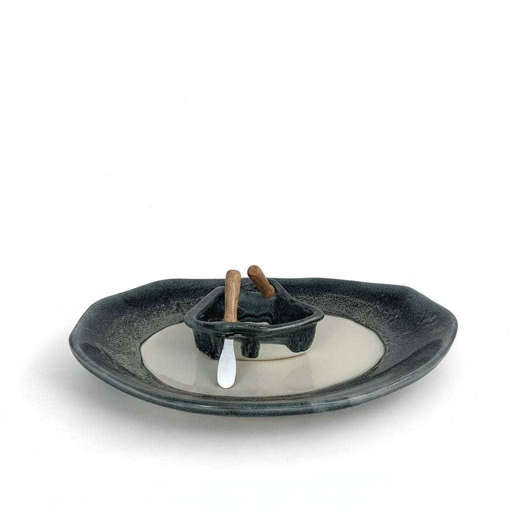 Maxwell Pottery Boat on Pond Dip Set